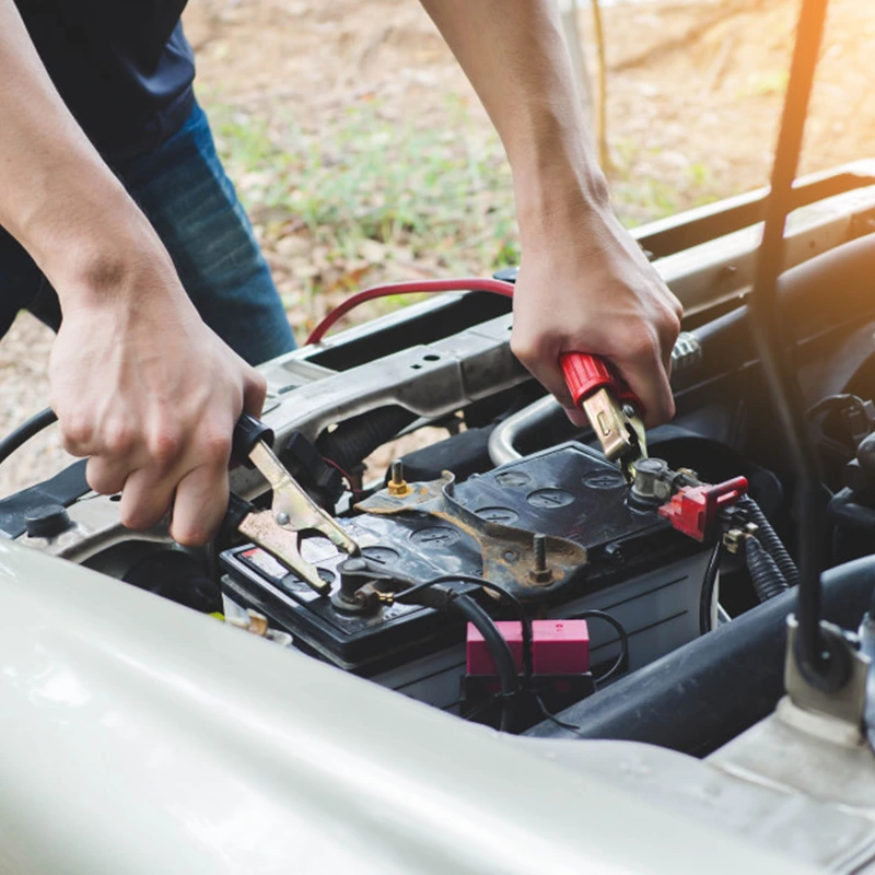 కారు జంప్ ప్రారంభం
